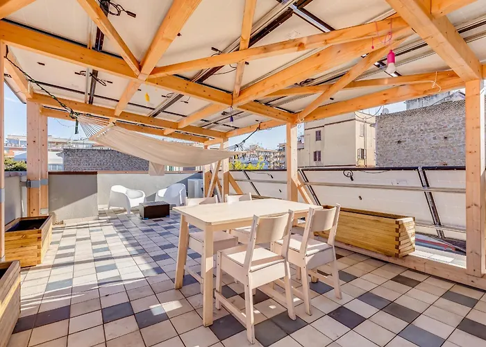 Modern With Huge Private Rooftop Terrace דירה